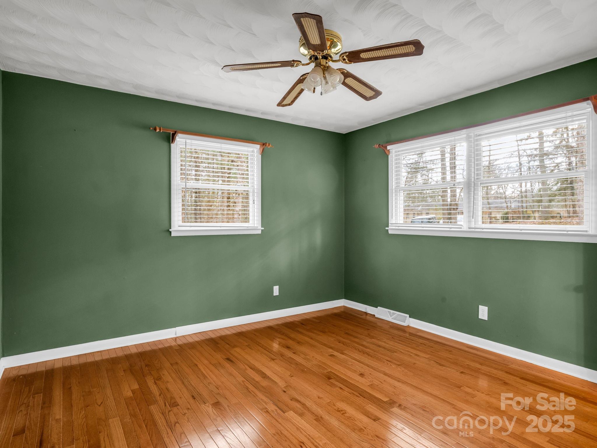 136 Old Tanglewood Trail Hendersonville NC 28739