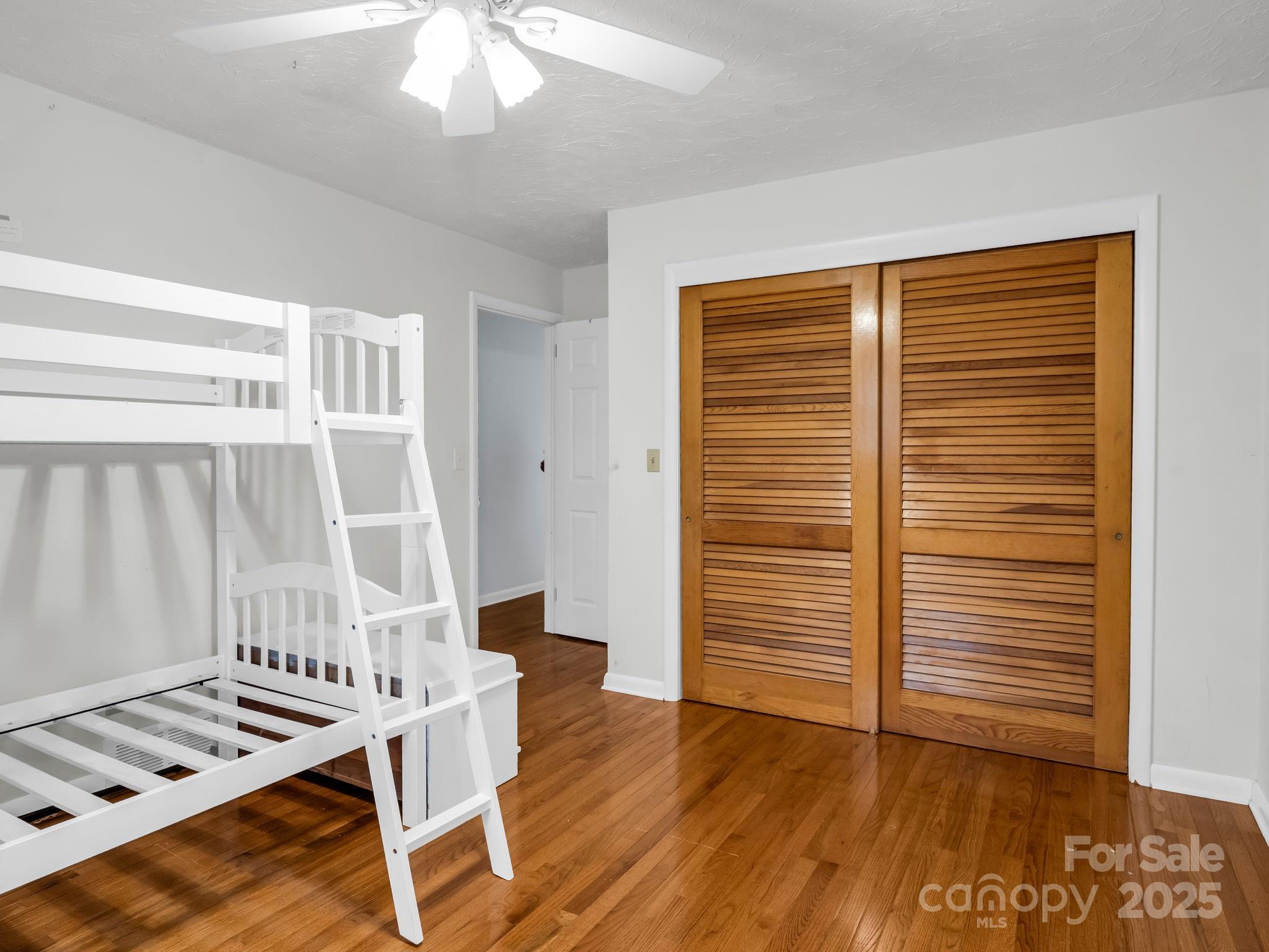 136 Old Tanglewood Trail Hendersonville NC 28739