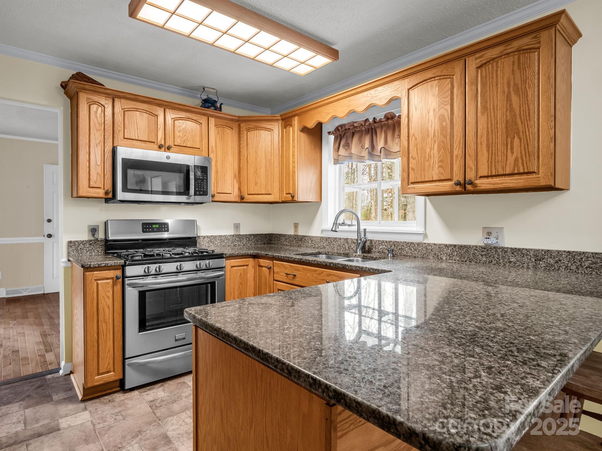 136 Old Tanglewood Trail Hendersonville NC 28739