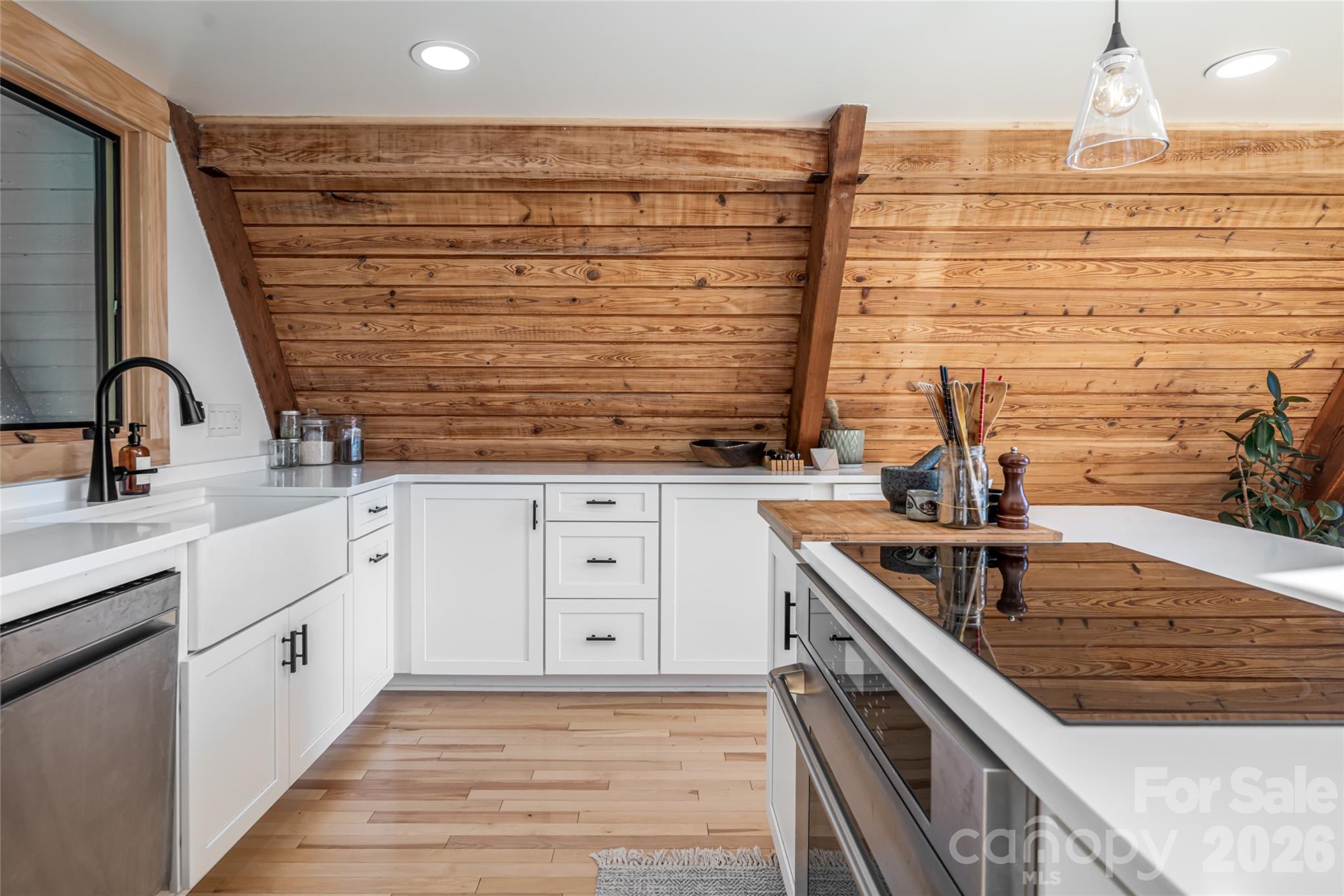 360 Banjo Branch Road Burnsville NC 28714