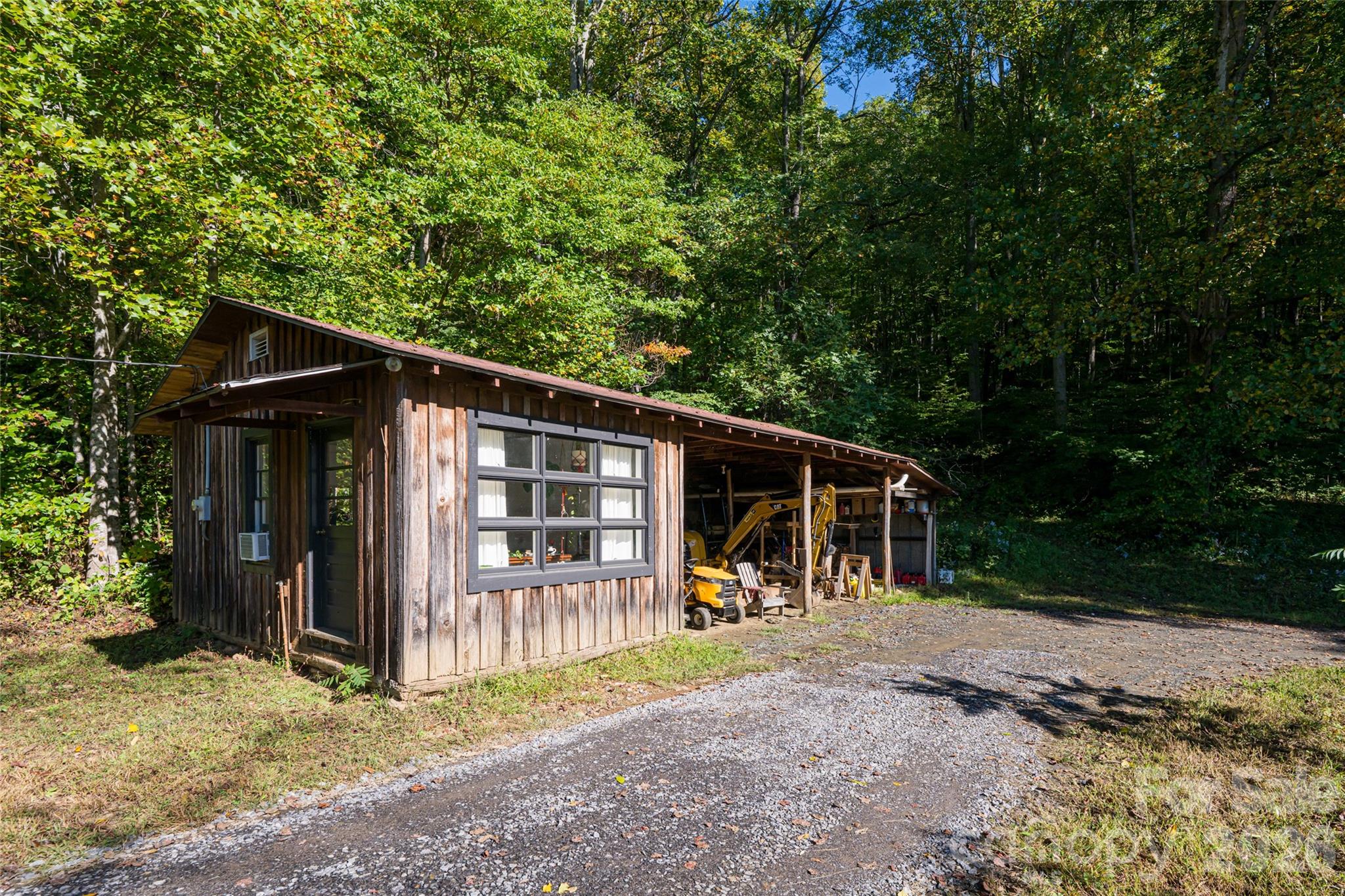 360 Banjo Branch Road Burnsville NC 28714