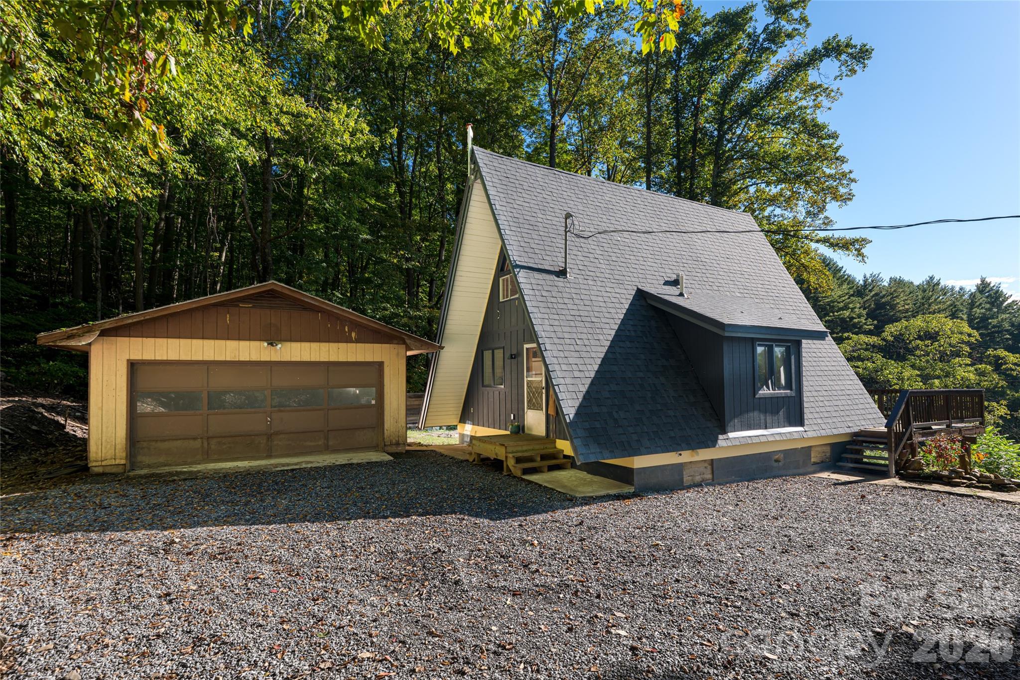 360 Banjo Branch Road Burnsville NC 28714