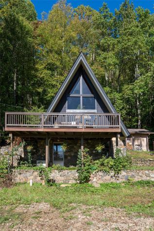 360 Banjo Branch Road Burnsville NC 28714