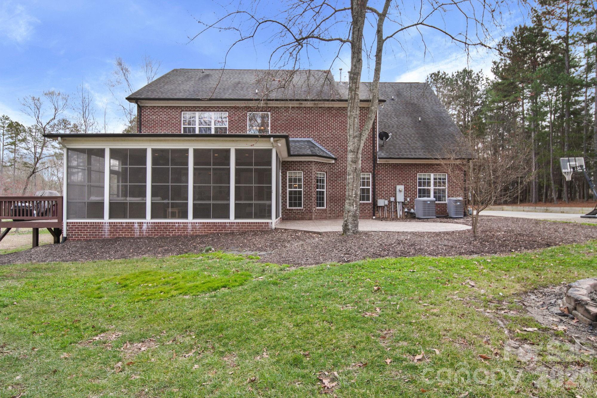 433 Laurel Crest Drive Kannapolis NC 28081
