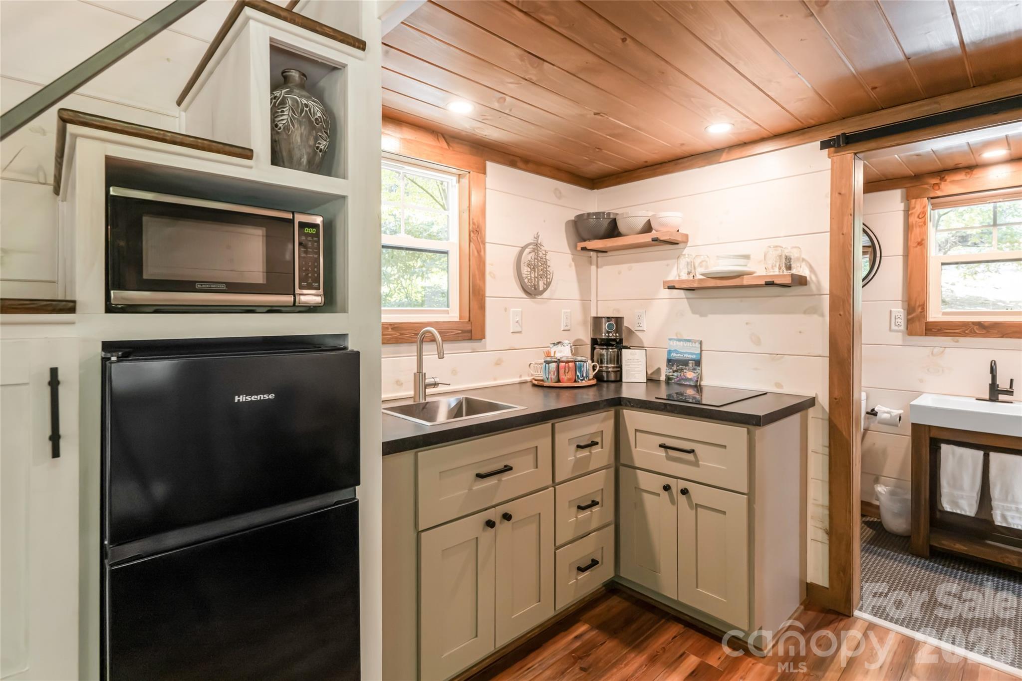 1037 Newberry Creek Road Old Fort NC 28762