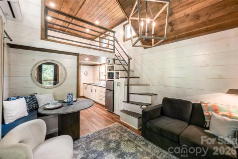 1037 Newberry Creek Road Old Fort NC 28762