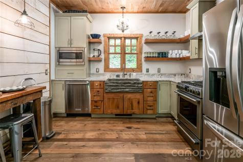 1037 Newberry Creek Road Old Fort NC 28762