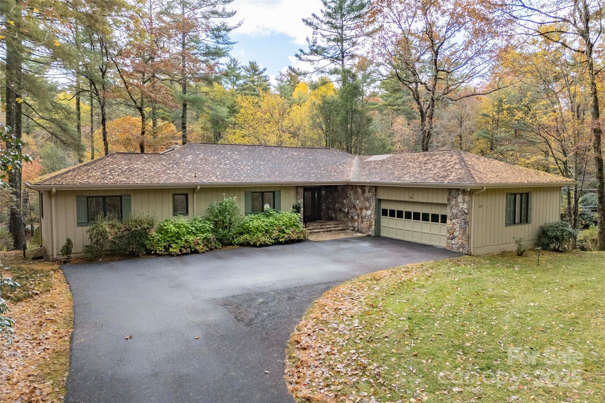 572 N East Shore Drive Lake Toxaway NC 28747