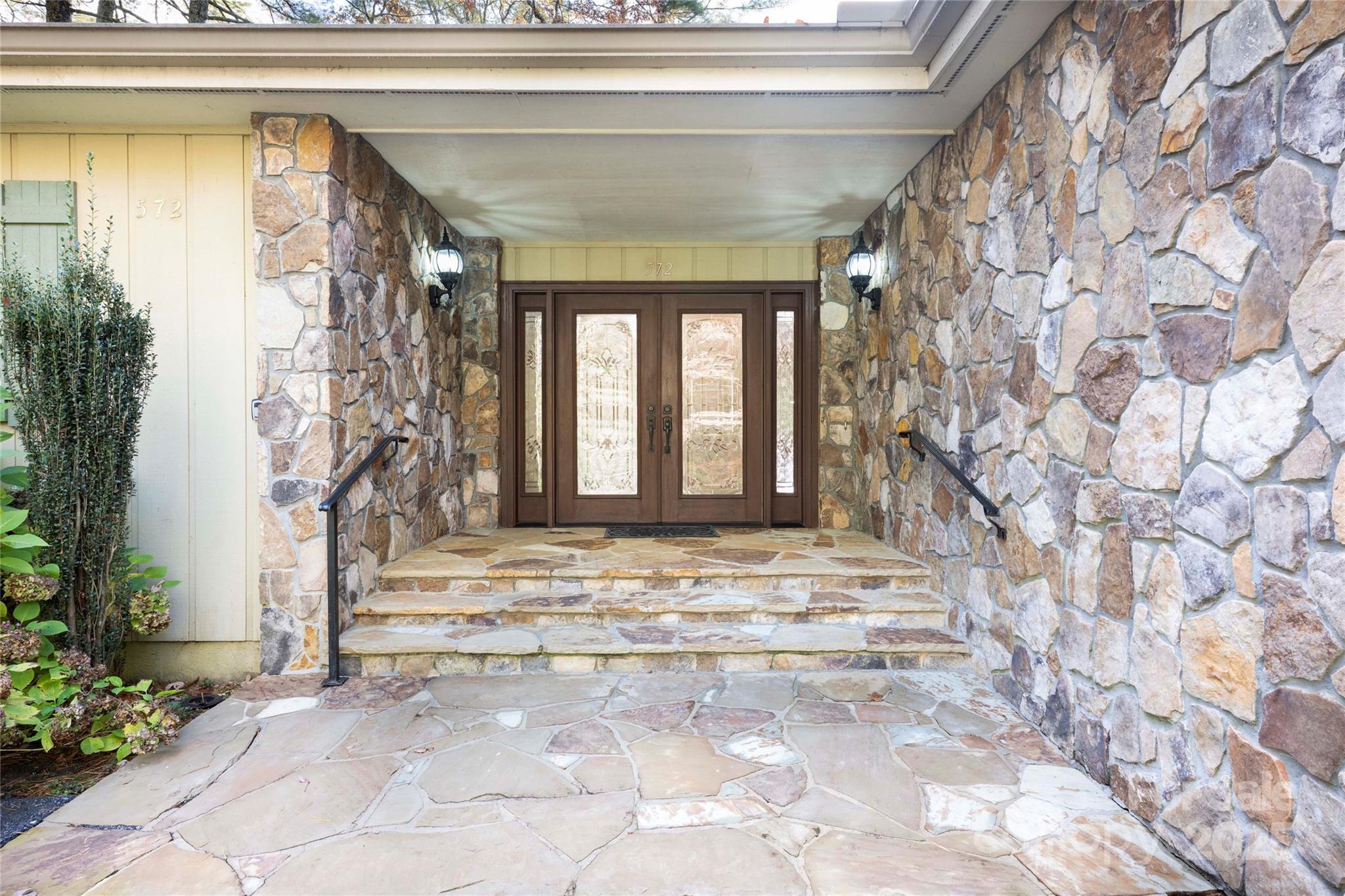 572 N East Shore Drive Lake Toxaway NC 28747