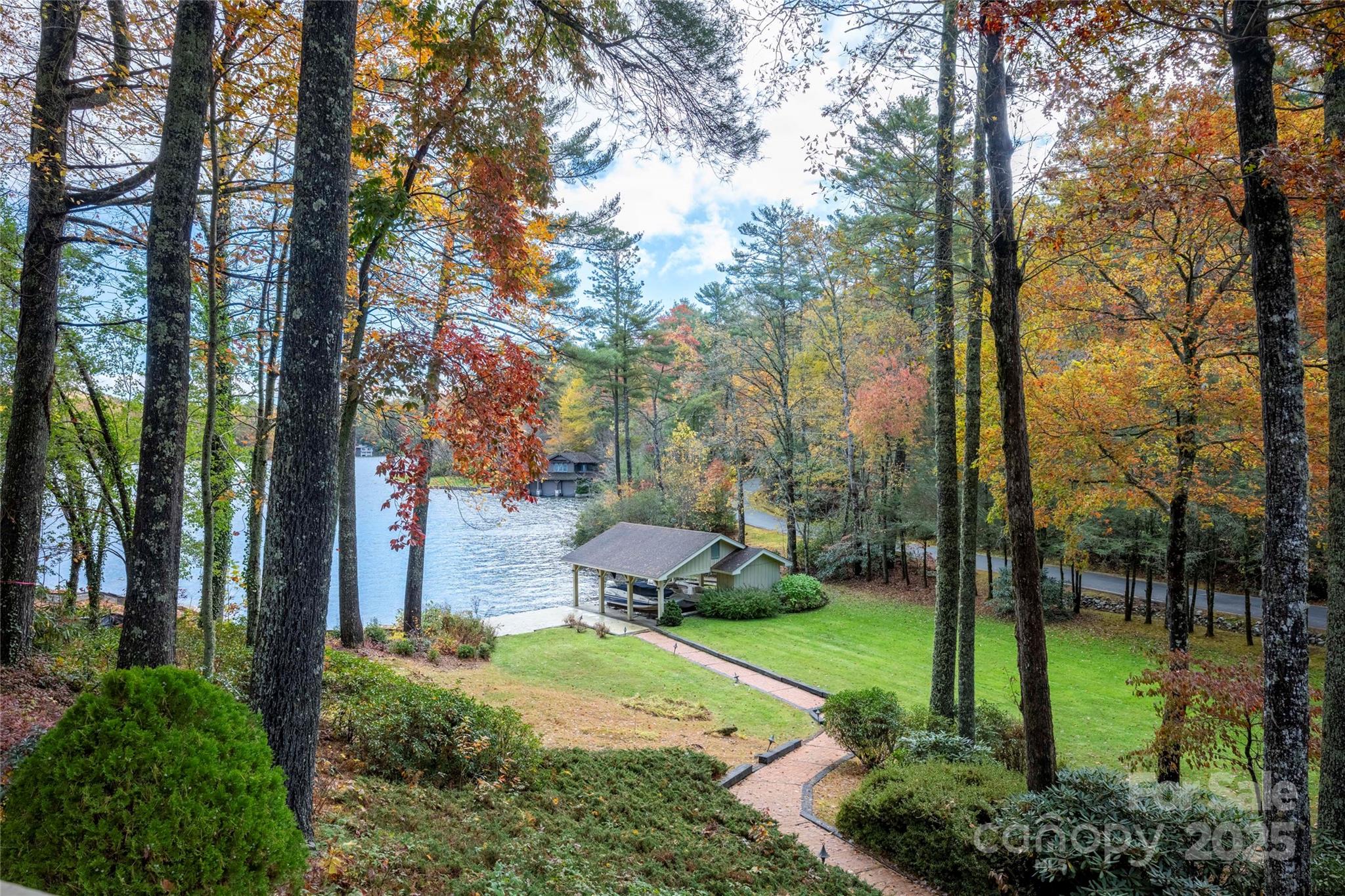 572 N East Shore Drive Lake Toxaway NC 28747