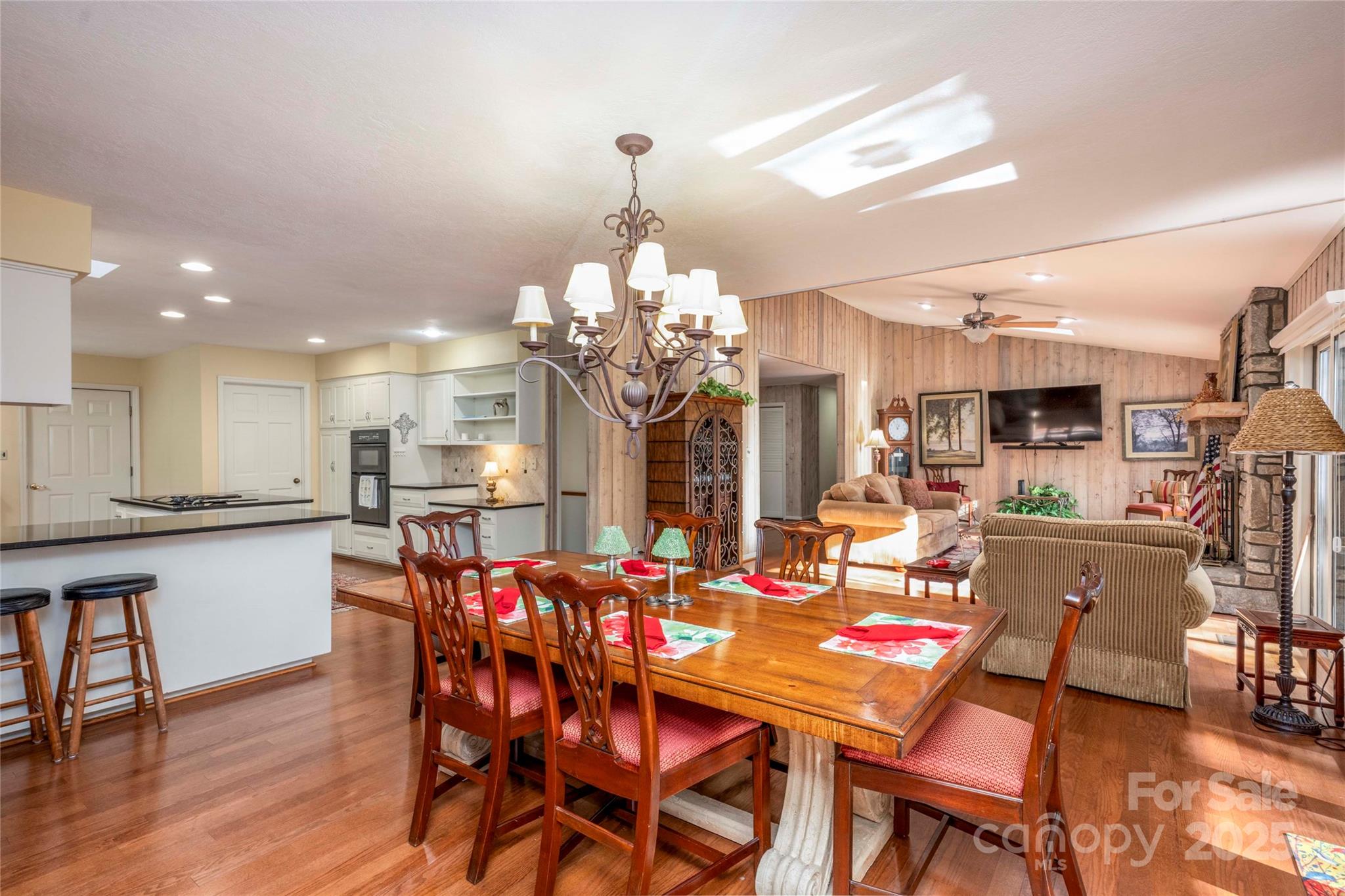 572 N East Shore Drive Lake Toxaway NC 28747