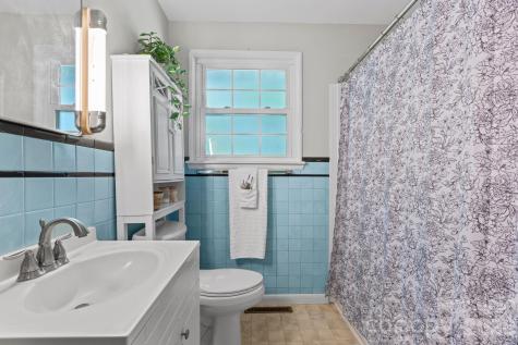 107 Appledore Avenue Hendersonville NC 28739