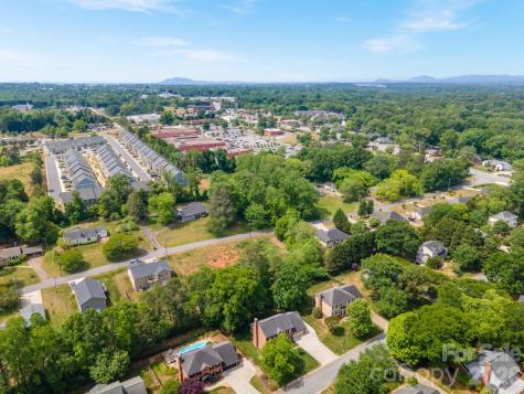 134 31st Avenue Court NE Hickory NC 28601