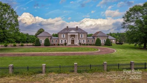 1100 Glen Oaks Drive Hamptonville NC 27020