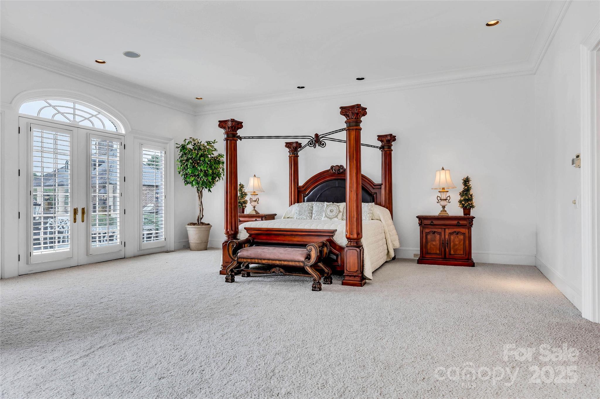 1100 Glen Oaks Drive Hamptonville NC 27020