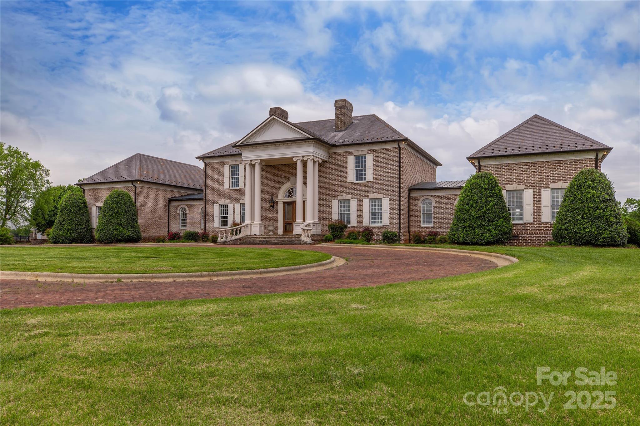 1100 Glen Oaks Drive Hamptonville NC 27020