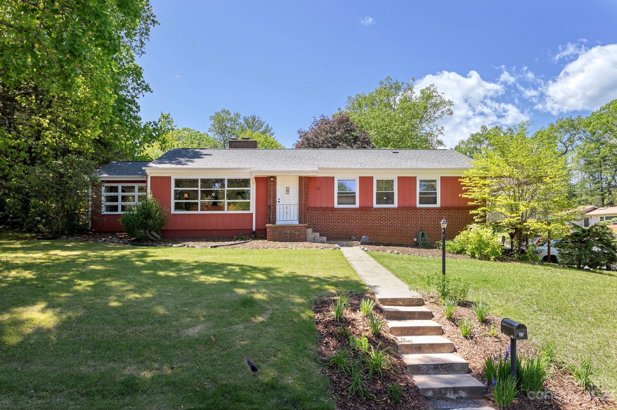 27 Crockett Avenue Asheville NC 28805
