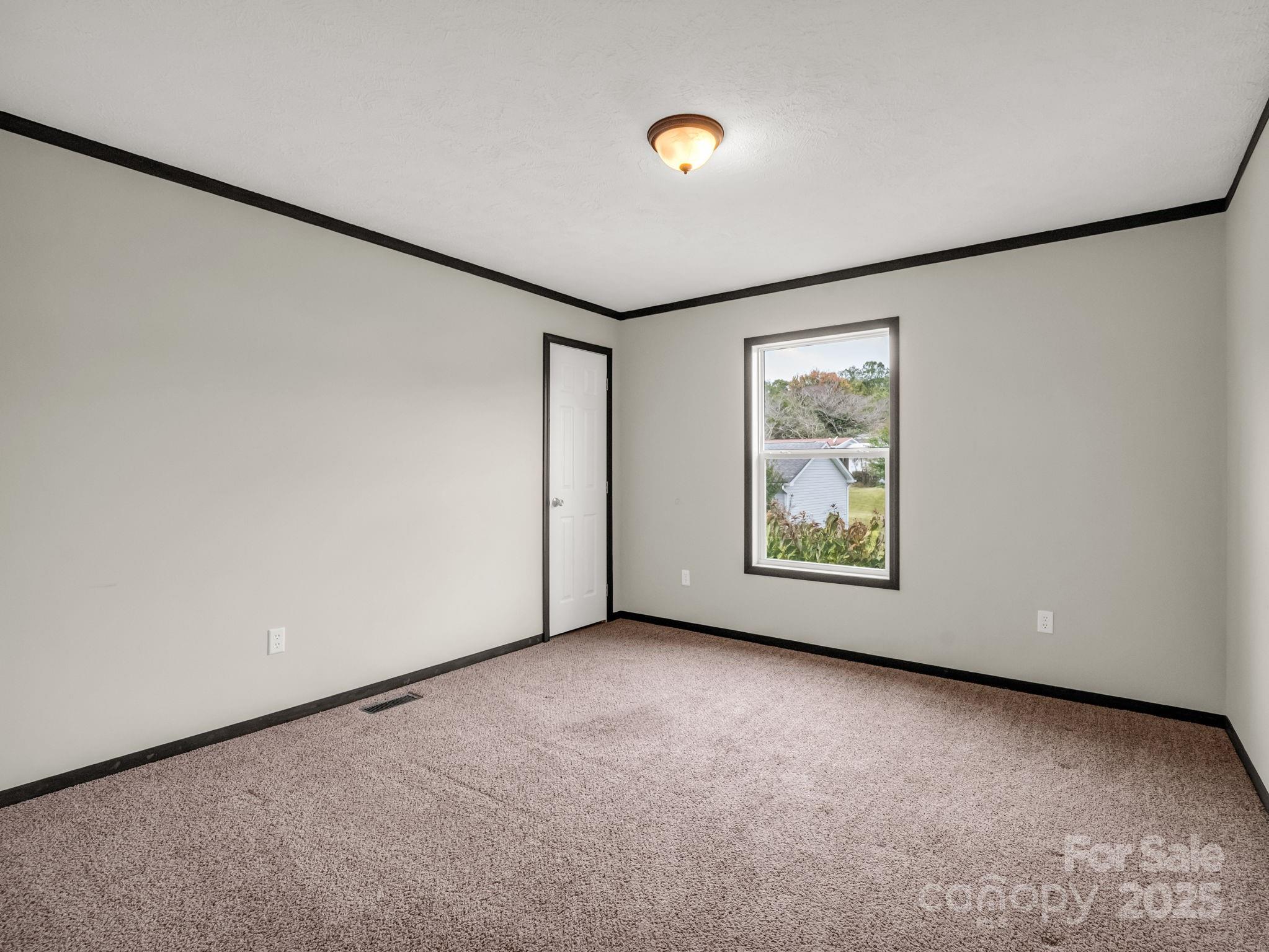 4 N Frederick Lane Hendersonville NC 28792