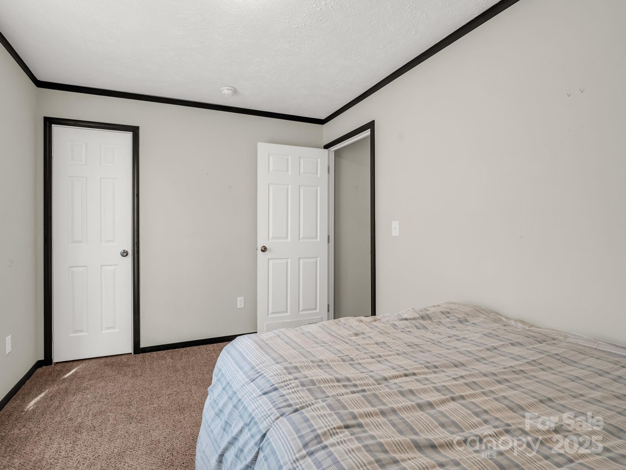 4 N Frederick Lane Hendersonville NC 28792