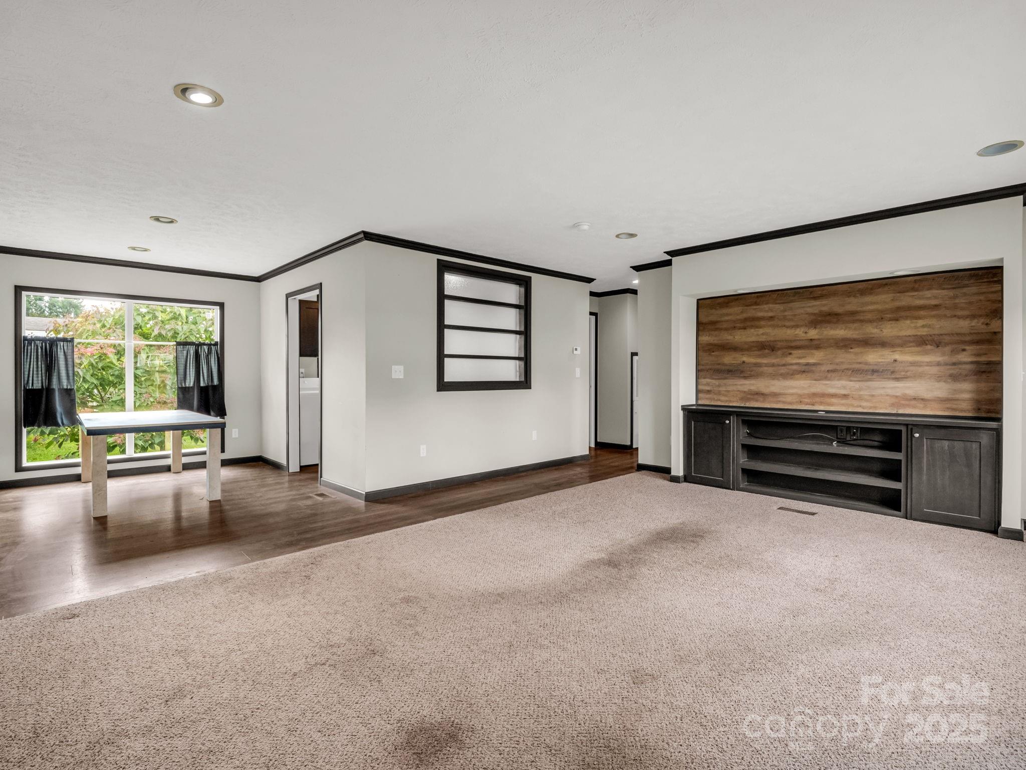 4 N Frederick Lane Hendersonville NC 28792