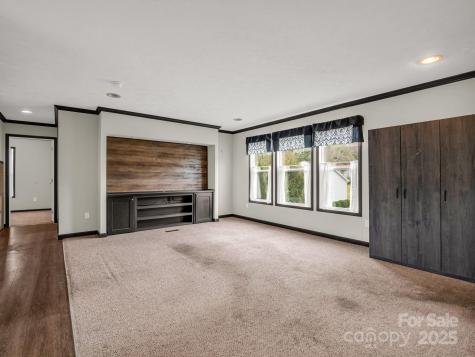 4 N Frederick Lane Hendersonville NC 28792
