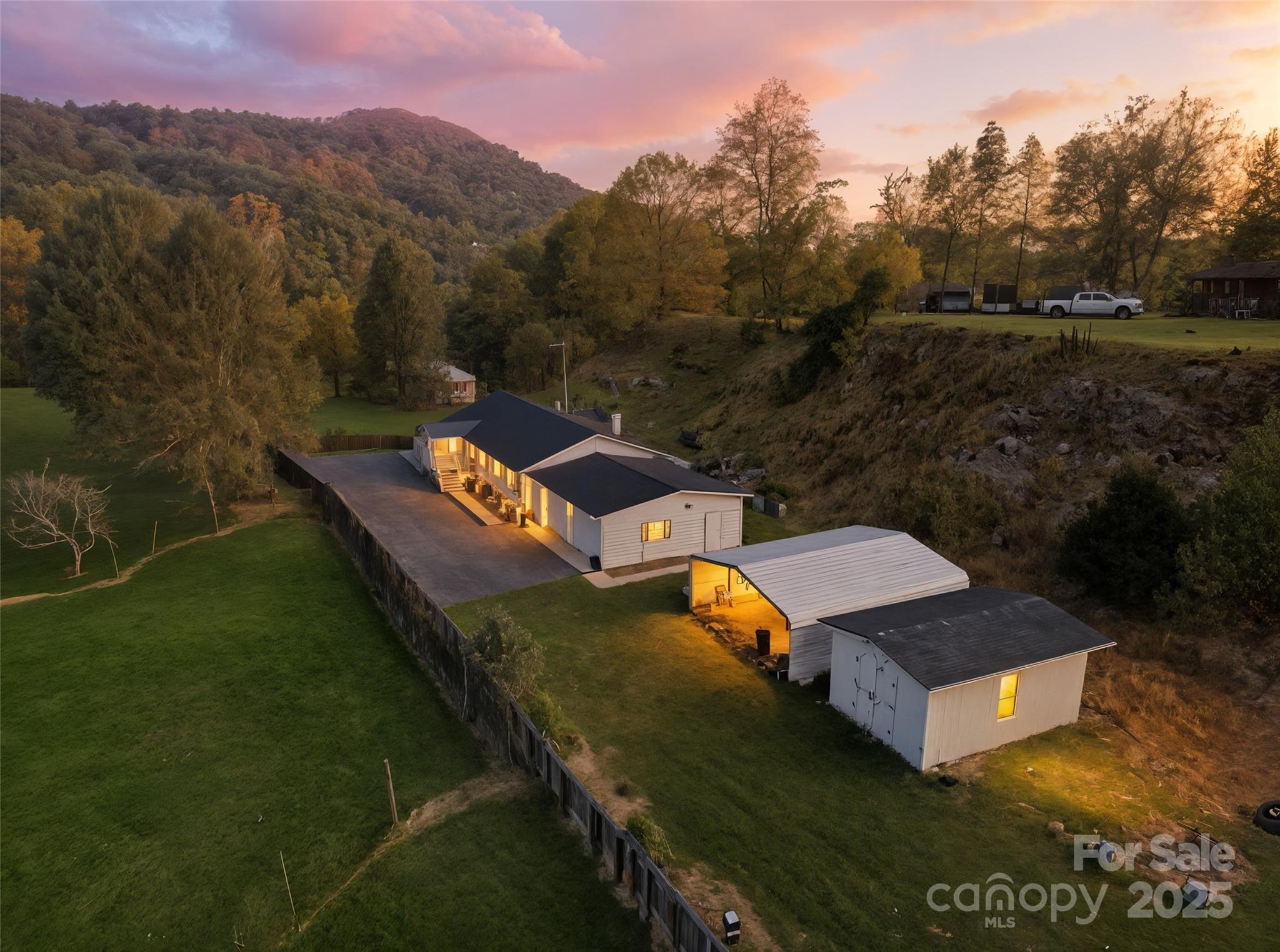 63 Raleigh Lane Hot Springs NC 28743