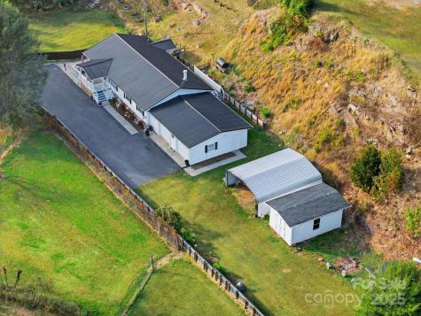 63 Raleigh Lane Hot Springs NC 28743