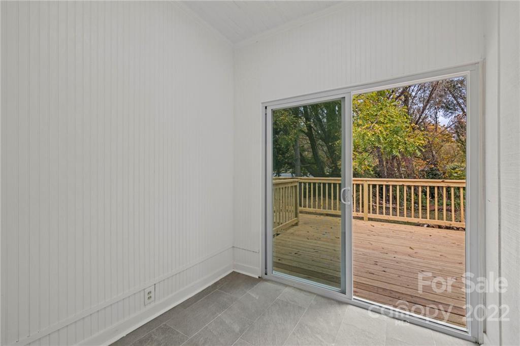 129 Edwards Avenue Swannanoa NC 28778