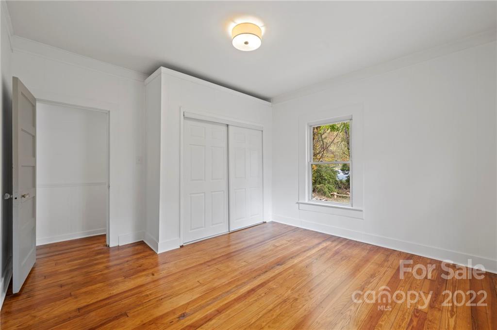 129 Edwards Avenue Swannanoa NC 28778