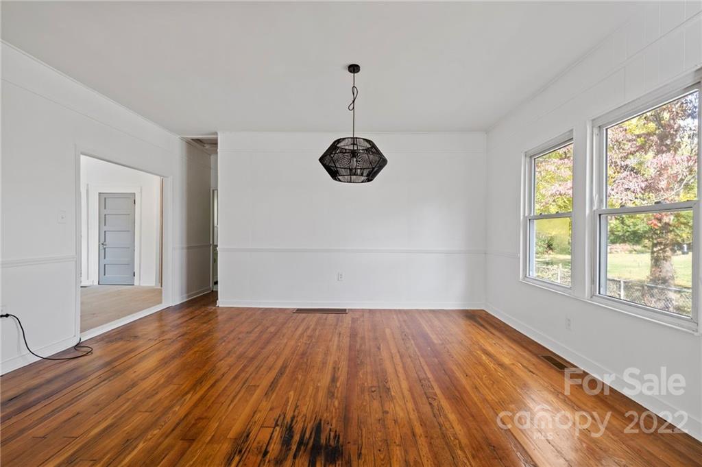 129 Edwards Avenue Swannanoa NC 28778