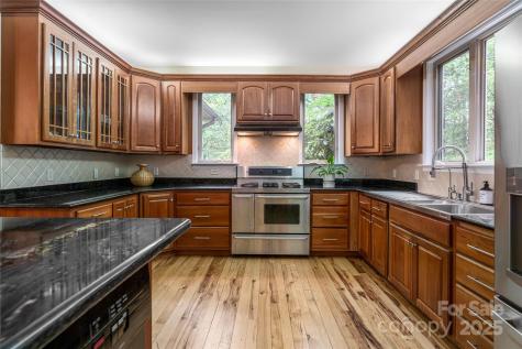 116 Hawk Ridge Asheville NC 28804