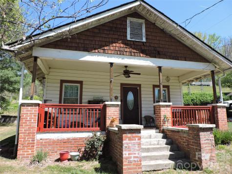 4 Carter Road Weaverville NC 28787
