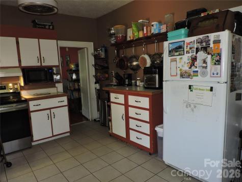 4 Carter Road Weaverville NC 28787