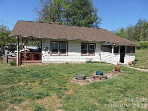 4 Carter Road Weaverville NC 28787