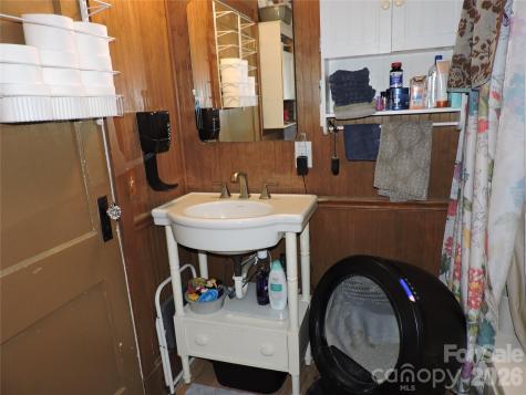 4 Carter Road Weaverville NC 28787