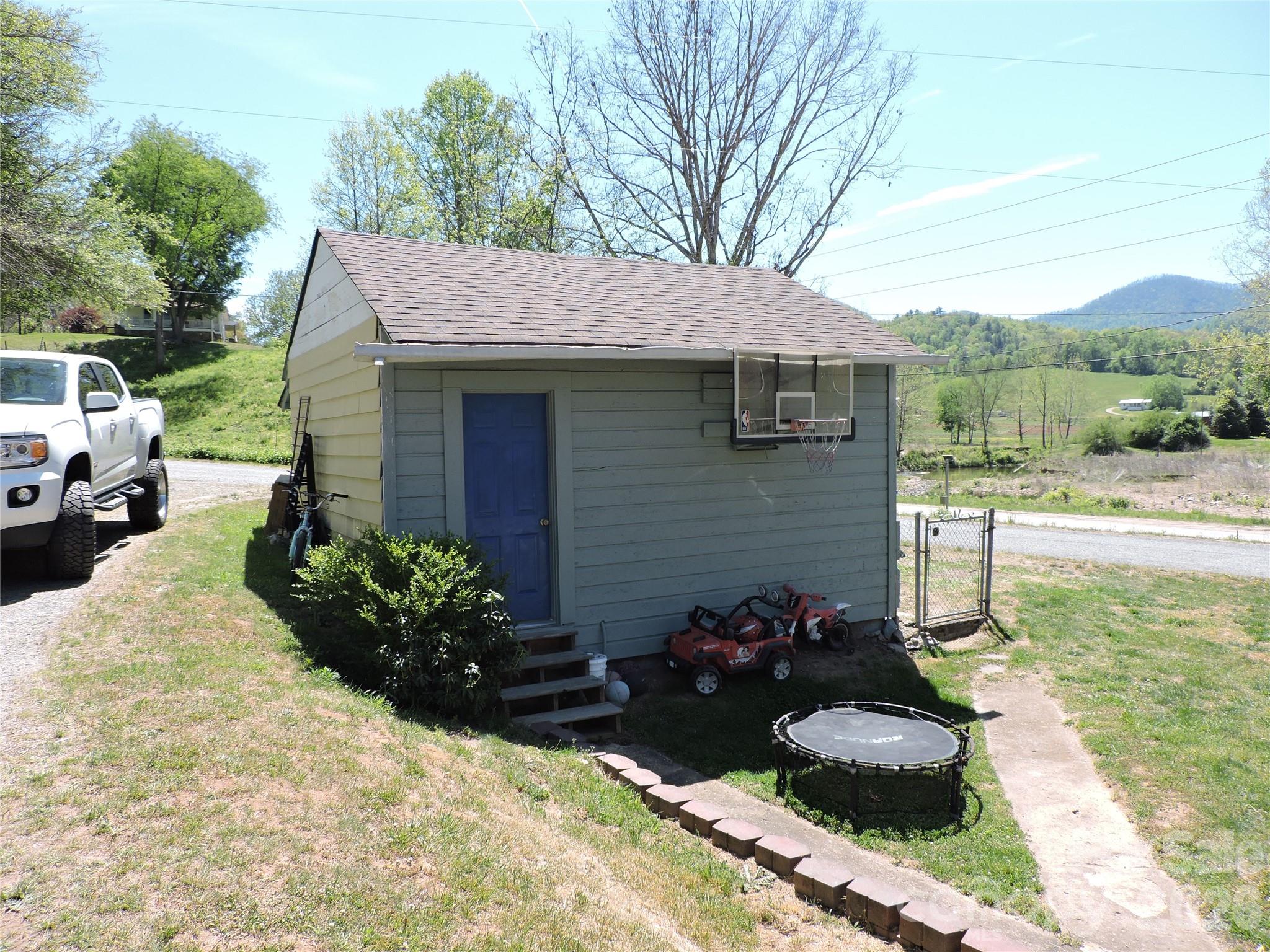 4 Carter Road Weaverville NC 28787
