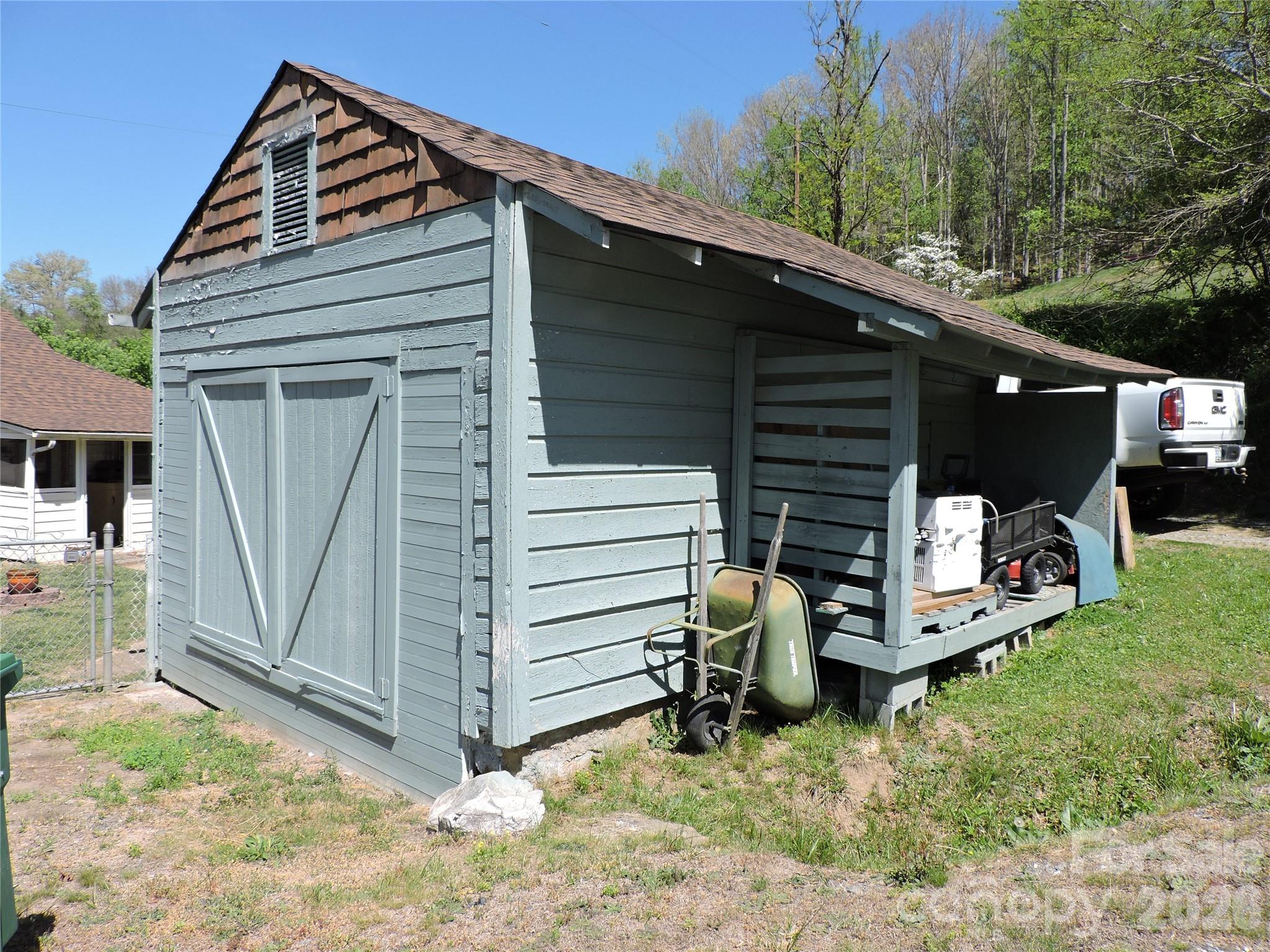4 Carter Road Weaverville NC 28787