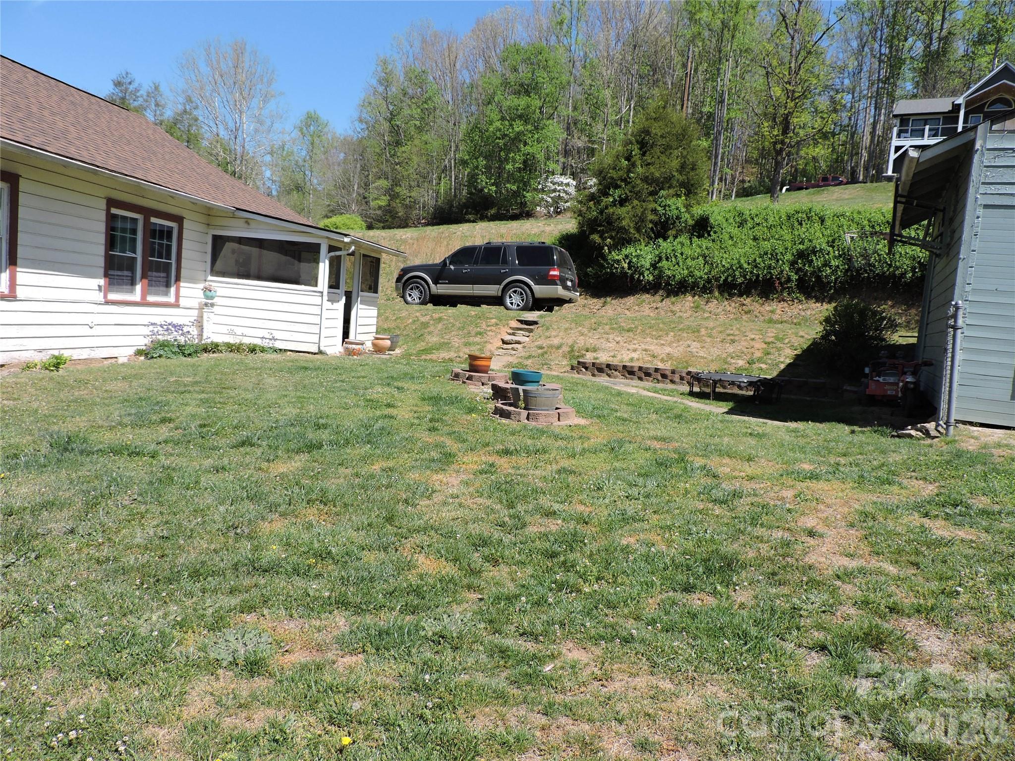 4 Carter Road Weaverville NC 28787