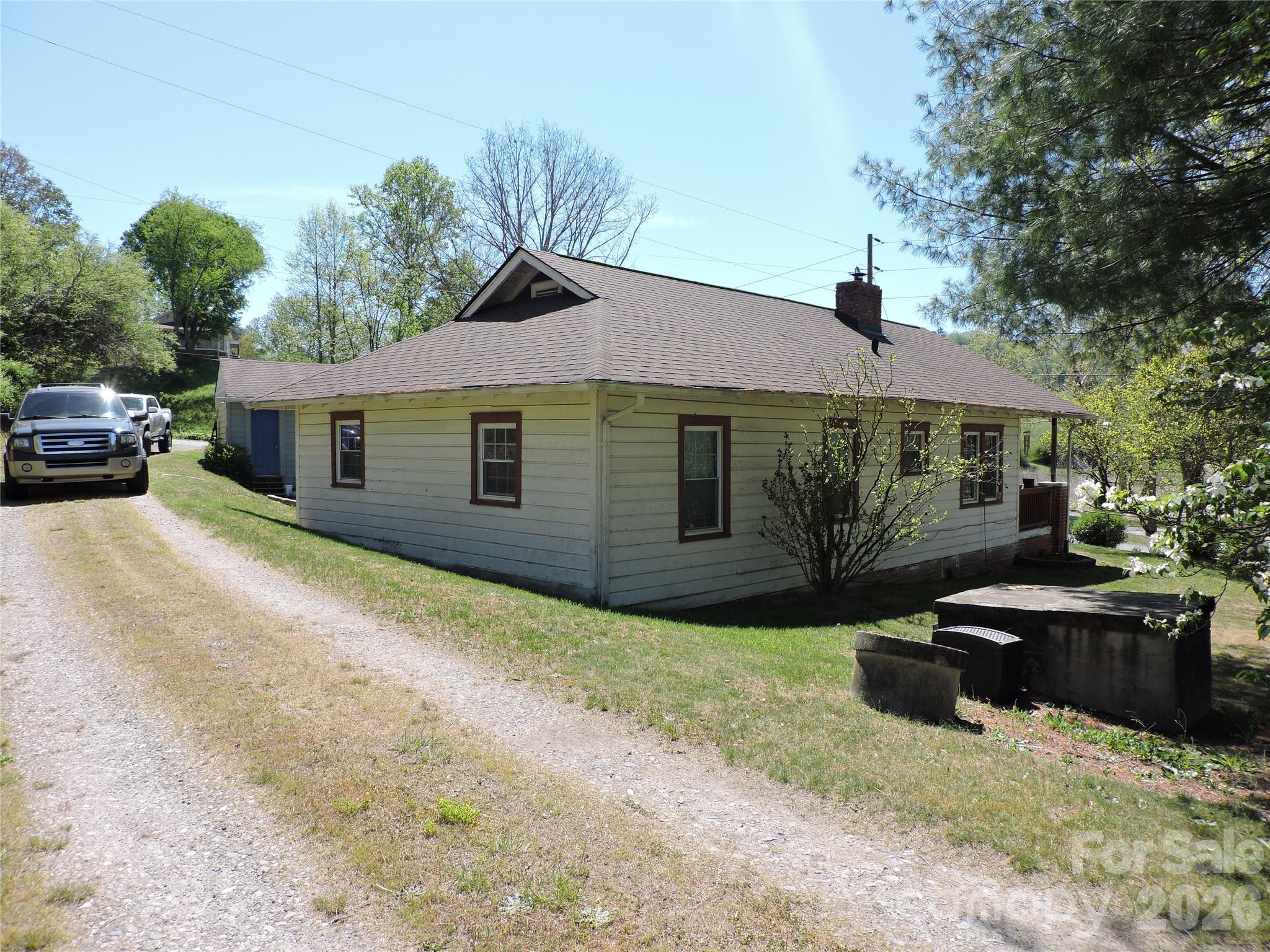 4 Carter Road Weaverville NC 28787