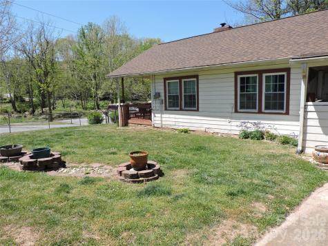 4 Carter Road Weaverville NC 28787
