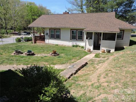 4 Carter Road Weaverville NC 28787