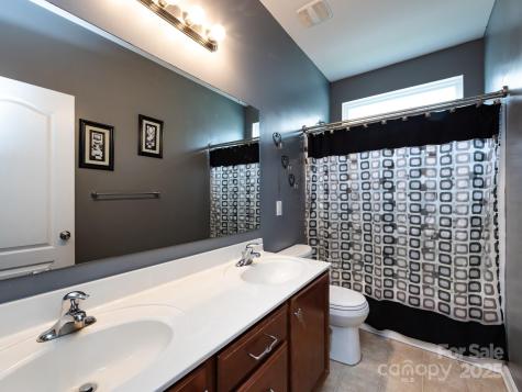 1822 Charbray Lane Charlotte NC 28213