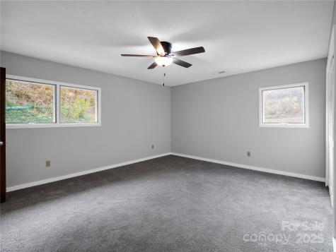 35 Fieldcrest Circle Asheville NC 28806