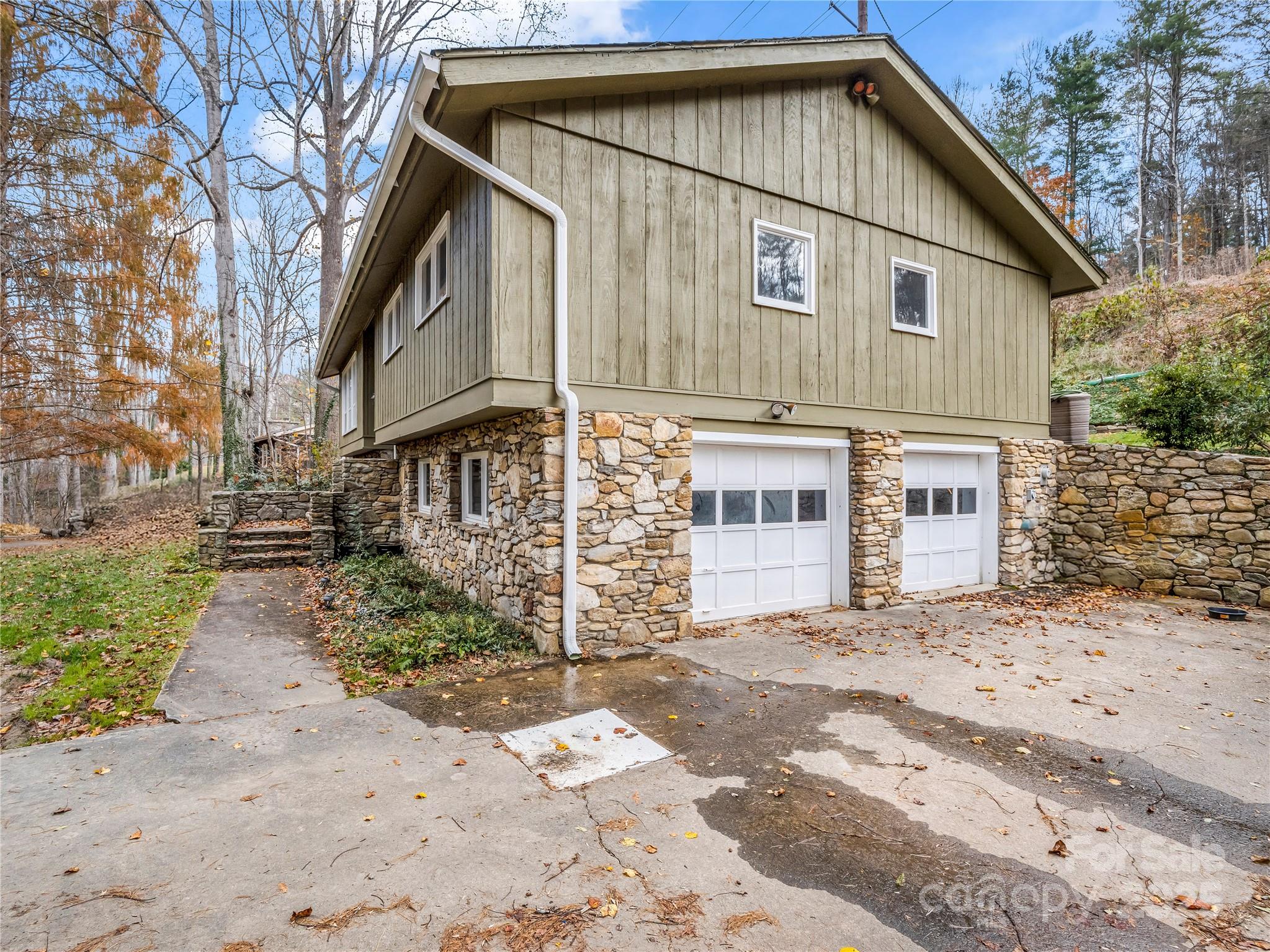35 Fieldcrest Circle Asheville NC 28806