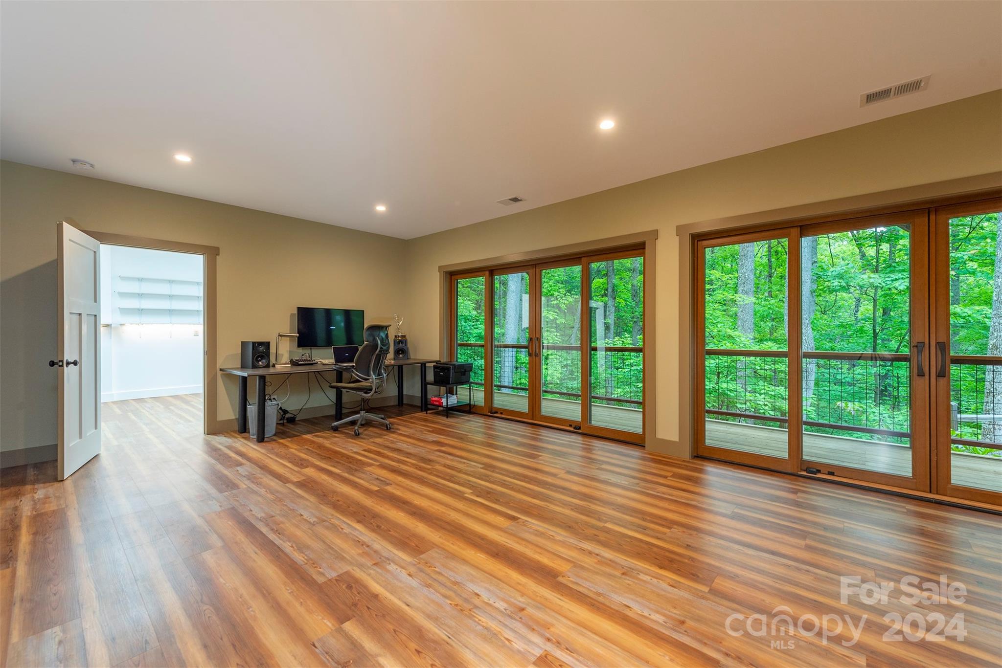 299 Independence Boulevard Asheville NC 28805