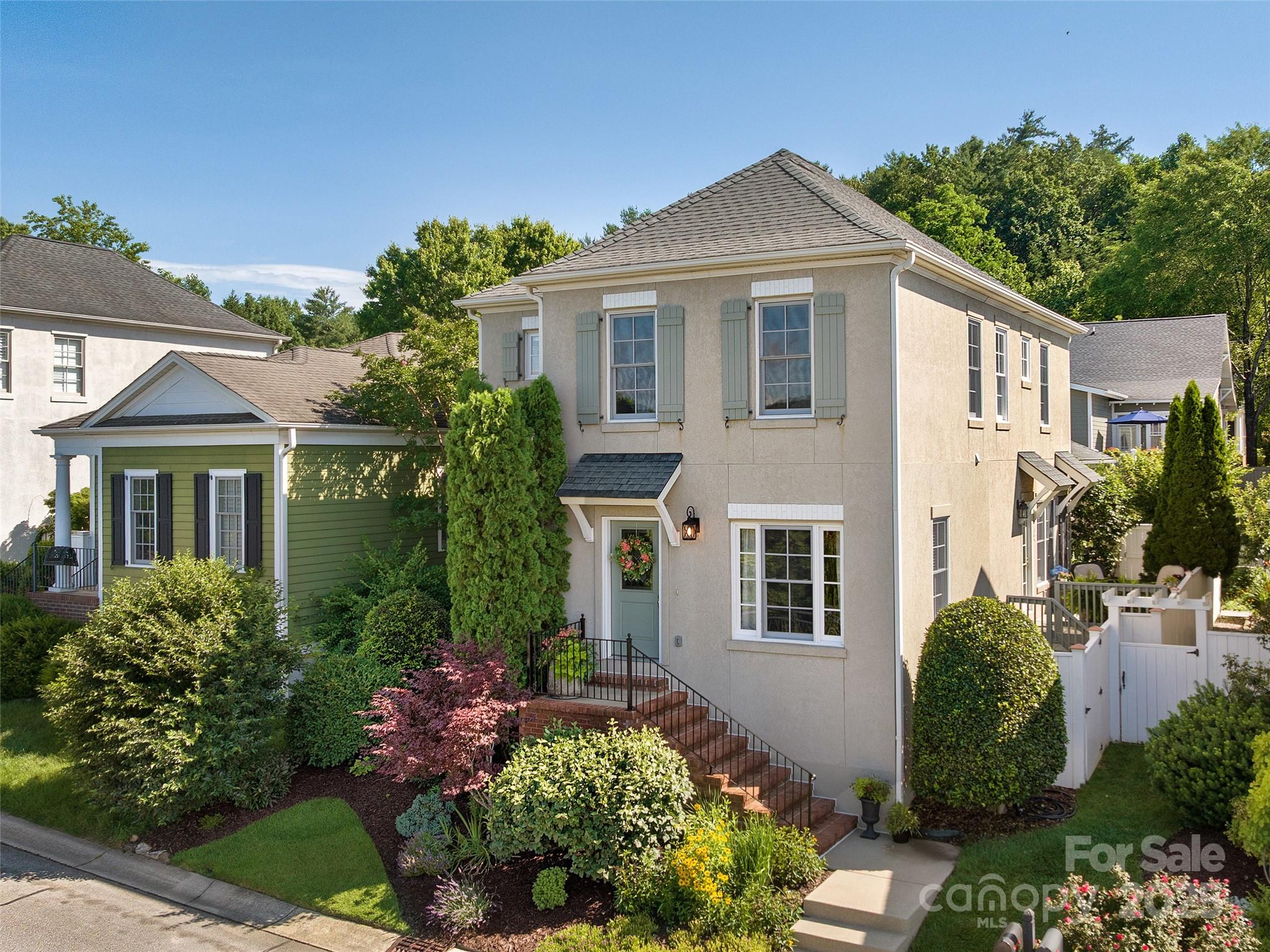 206 Leucothoe Lane Asheville NC 28803