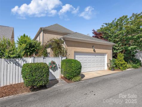 206 Leucothoe Lane Asheville NC 28803