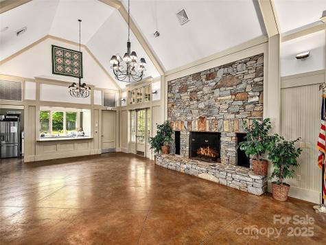 206 Leucothoe Lane Asheville NC 28803