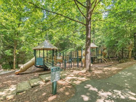 206 Leucothoe Lane Asheville NC 28803