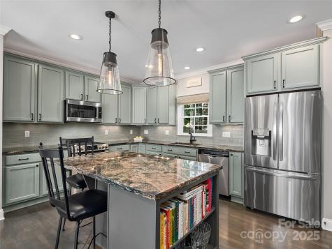 206 Leucothoe Lane Asheville NC 28803